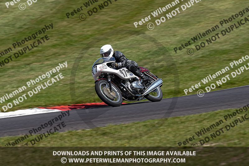 Vintage motorcycle club;eventdigitalimages;mallory park;mallory park trackday photographs;no limits trackdays;peter wileman photography;trackday digital images;trackday photos;vmcc festival 1000 bikes photographs
